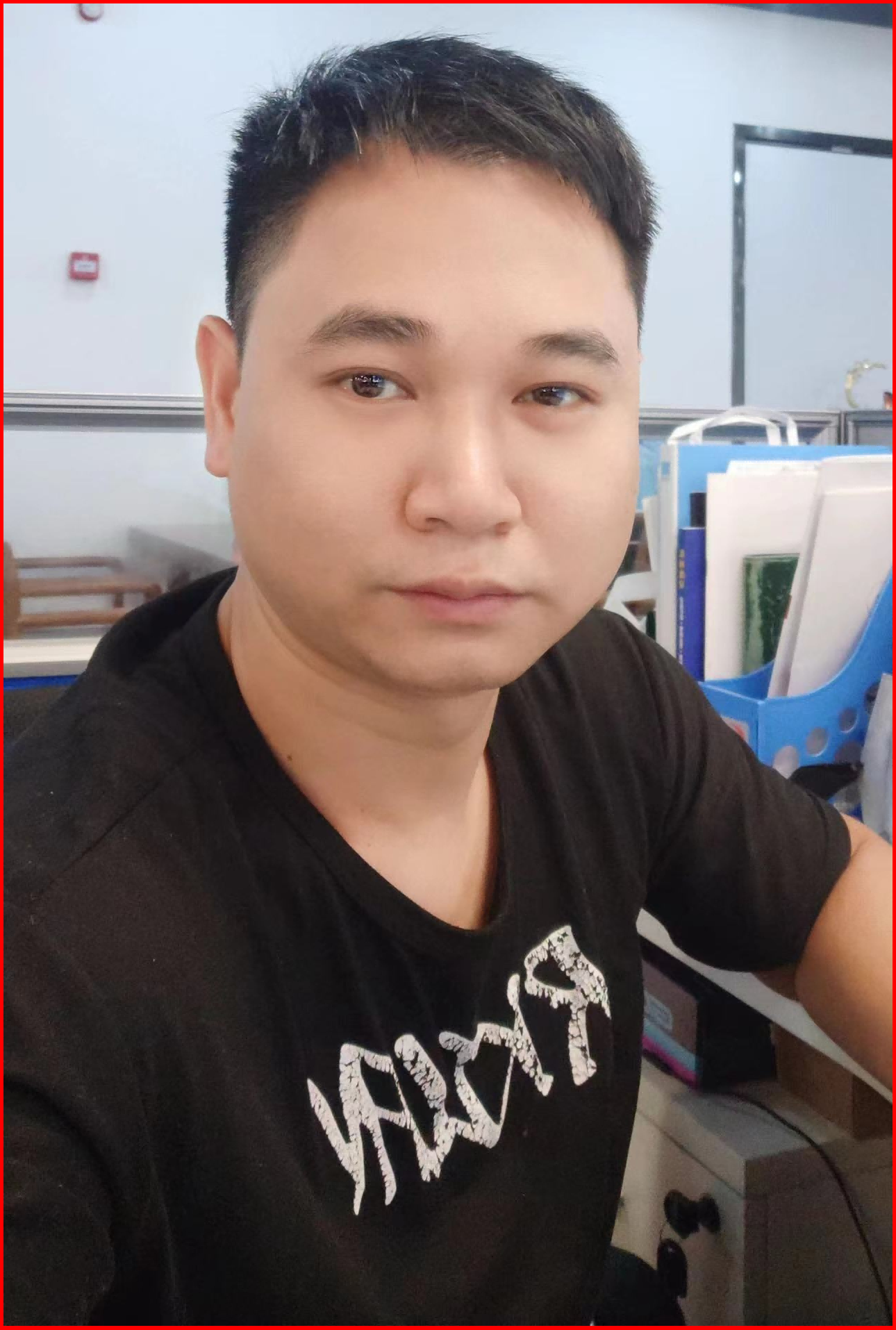 Huang Dejun, Promotion Department Supervisor at Slkor